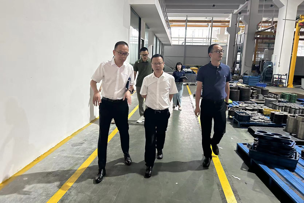 ???2023年8月4日平陽縣金縣長一行領導，蒞臨浙江恒齒傳動股份有限公司進行視察指導。